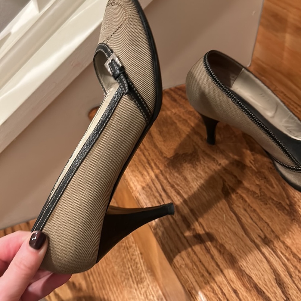Prada shoes/ size 37/ gray/ made in Italy - Picture 2 of 9